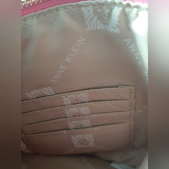 ANNE KLEIN 👛 NWT - Beautiful pink vegan shoulder bag with many compartments - Picture 9 of 14